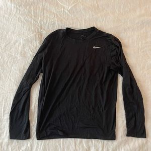 NIKE DRI-FIT Legends L/S Shirt